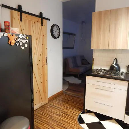 Fajne Lokum アパート